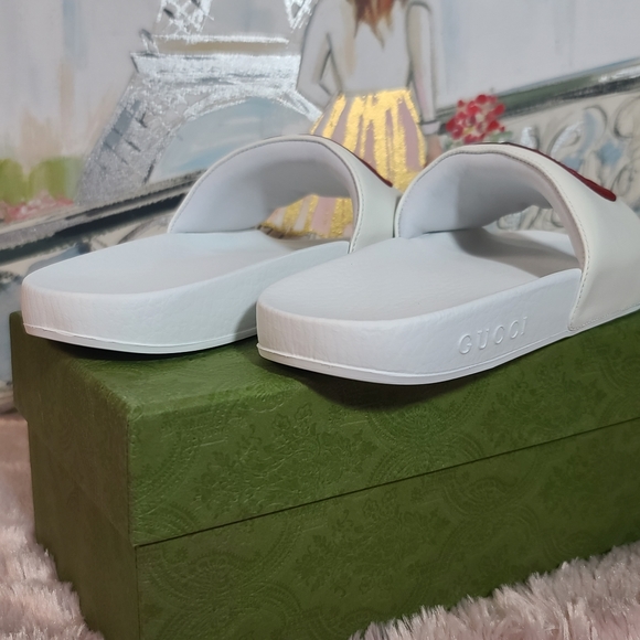 GUCCI Pursuit interlocking GG Logo Slide Sandals, white/red. Brand new in box - Picture 11 of 12